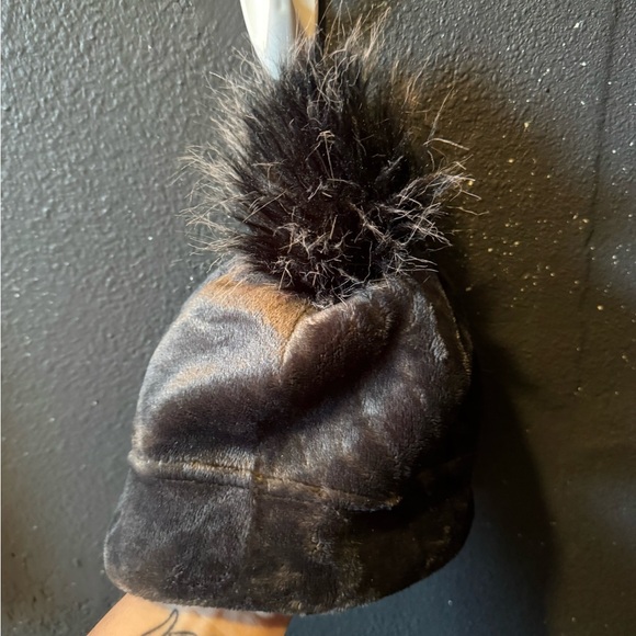 Women’s Columbia Dark Gray Beanie with Faux Fur Pom - Picture 2 of 3